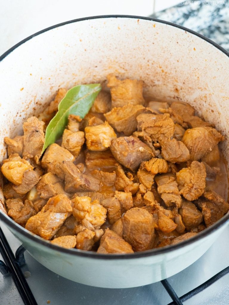 alentejo pork simmering