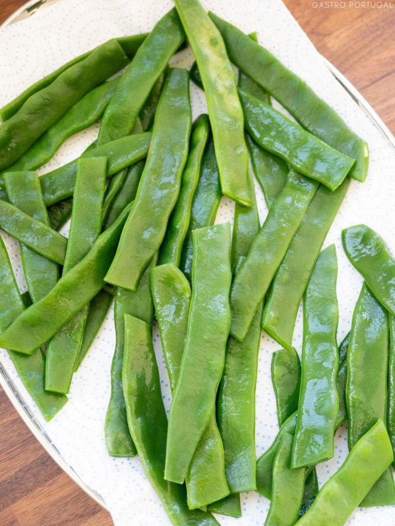green beans drying