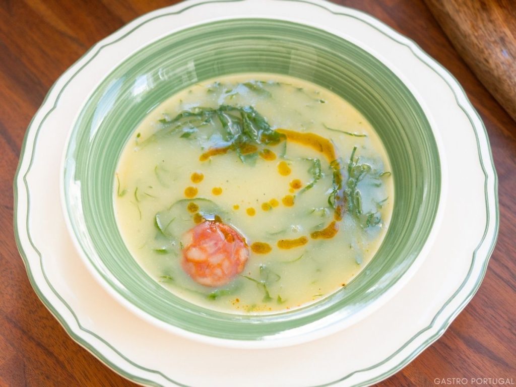 portuguese caldo verde soup