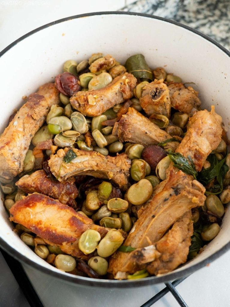 pork ribs with broad beans