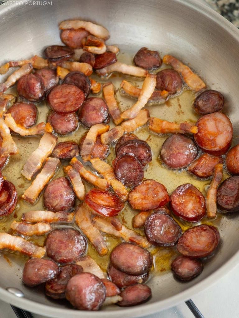 fried chouriço