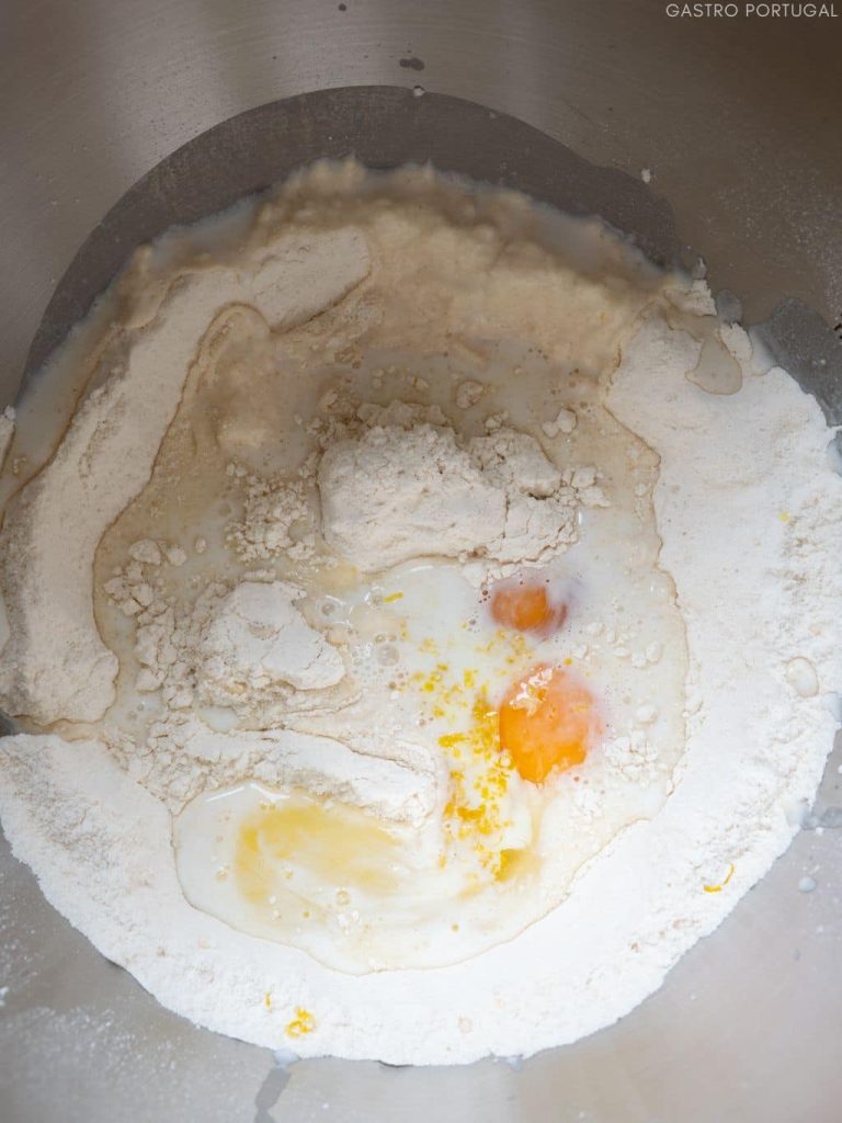 Pão de Deus wet ingredients