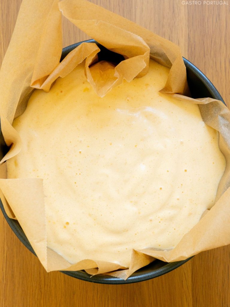 Pão de Ló de Ovar ready to be baked