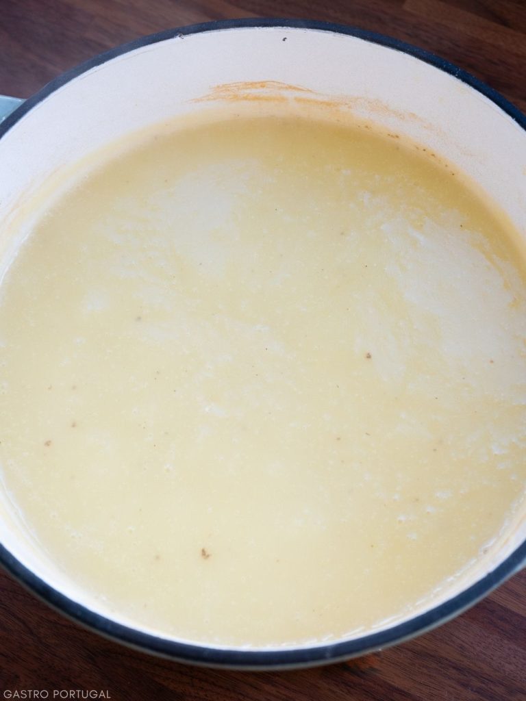 caldo verde soup blended