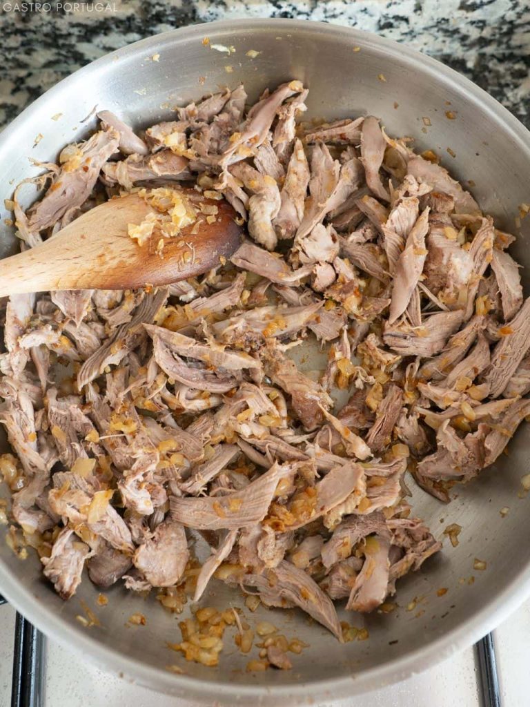 shredded duck meat